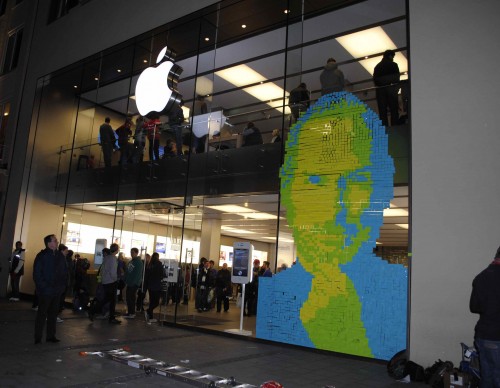 steve_jobs_postit_iLogo