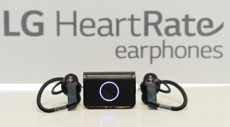heartrateearphones" width="736" height="409" class="aligncenter size-full wp-image-411133