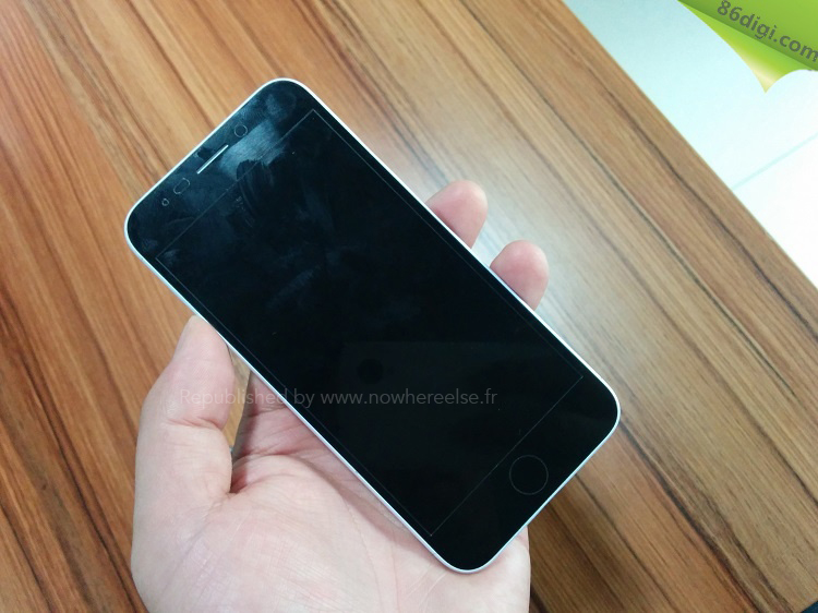 iphone6_mockup_88digi_3" width="750" height="562" class="aligncenter size-full wp-image-410111