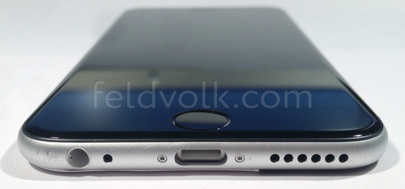 photo of New iPhone 6 Images Depict Rear Shell and Front Panel Together for the First Time image