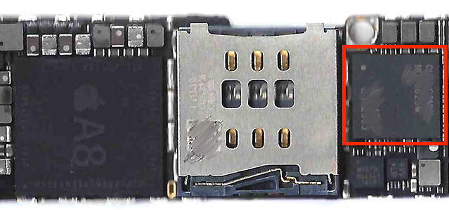 Nové snímky komponent iPhonu 6: základní deska, A8 procesor a NFC čip