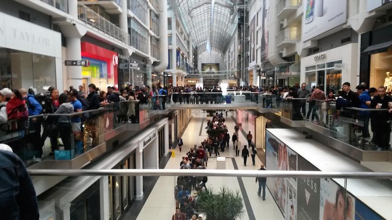 photo of iPhone 6 and 6 Plus Go On Sale in U.S. and Canada to Huge Lines image
