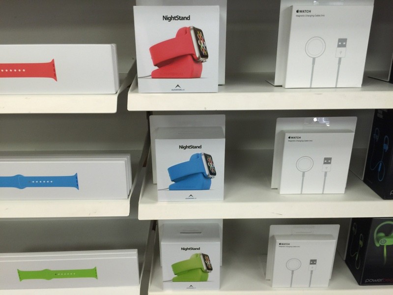 photo of Apple Starts Selling Third-Party Apple Watch Accessories in Retail Stores image