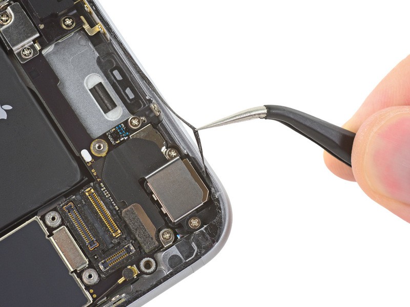 photo of Improved Water Resistance of iPhone 6s Attributed to New Gaskets and Seals image