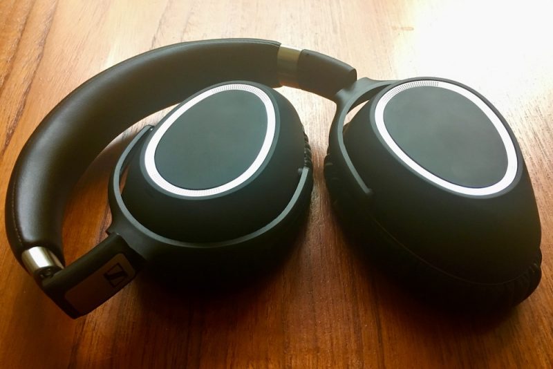 Review: Sennheiser's PXC 550 Wireless Headphones Should Put Bose on