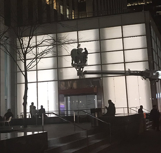 http://cdn.macrumors.com/article-new/2017/01/apple-nyc.jpg