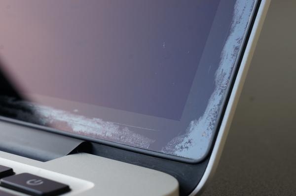 Apple Extended its MacBook Pro Anti-Reflective Coating ...