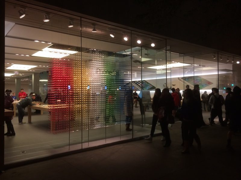 Apple Stores Being Updated With New 3D Window Displays