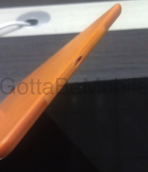 ipad_mini_model_edge