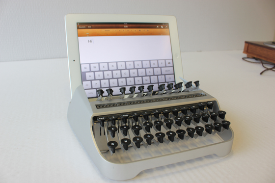 ipad retro typewriter keyboard