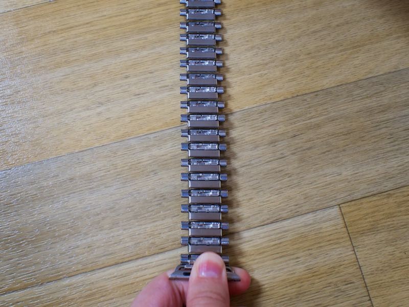 xistwearbandstretched