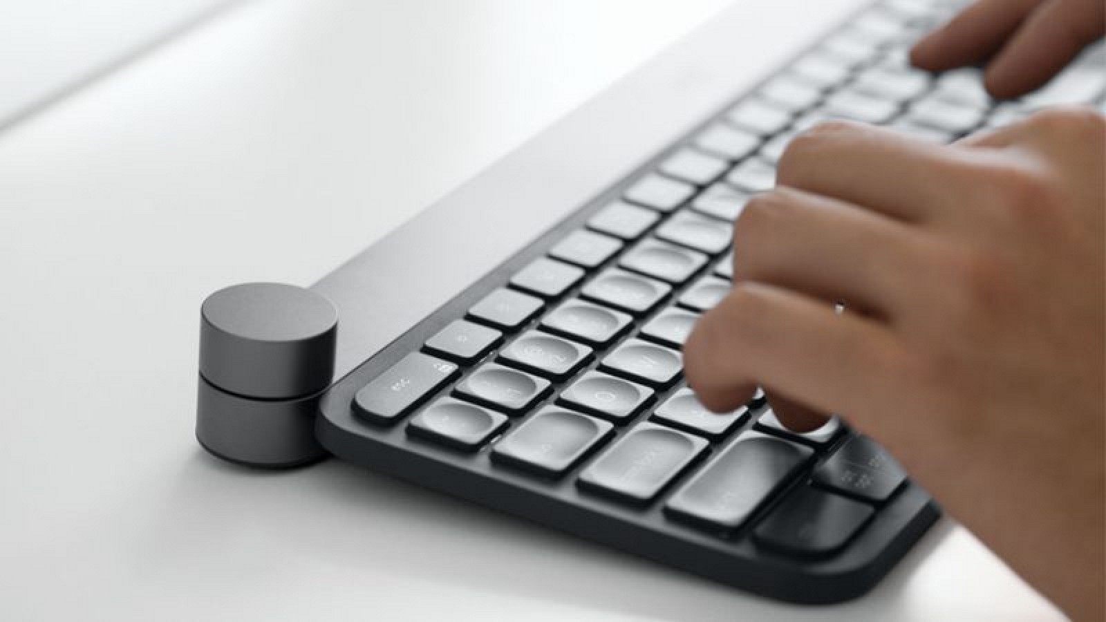 Logitech's CRAFT Keyboard for Mac and PC Features a 'Smart Dial' for