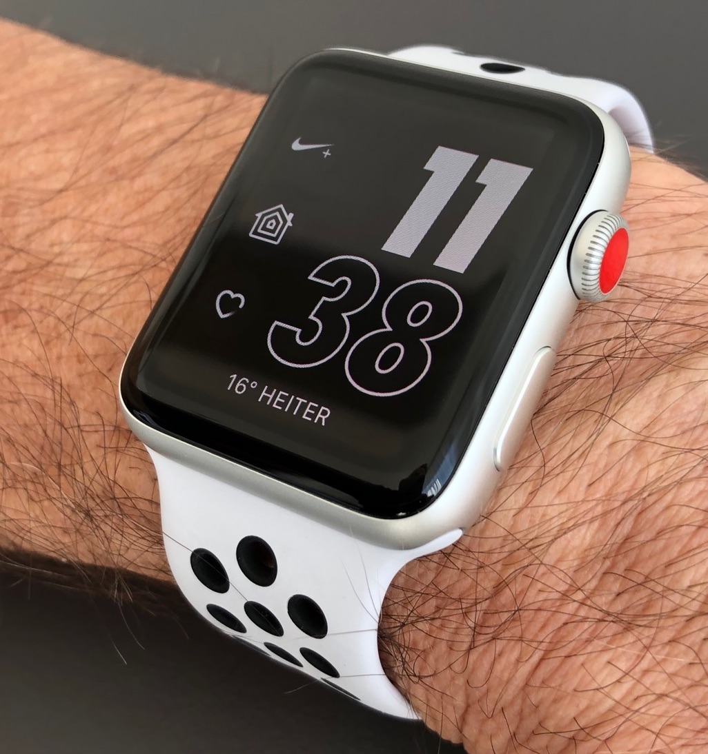 Apple Watch - APPLE WATCH3 38mmナイキGPSアップルウォッチ3 黒の+