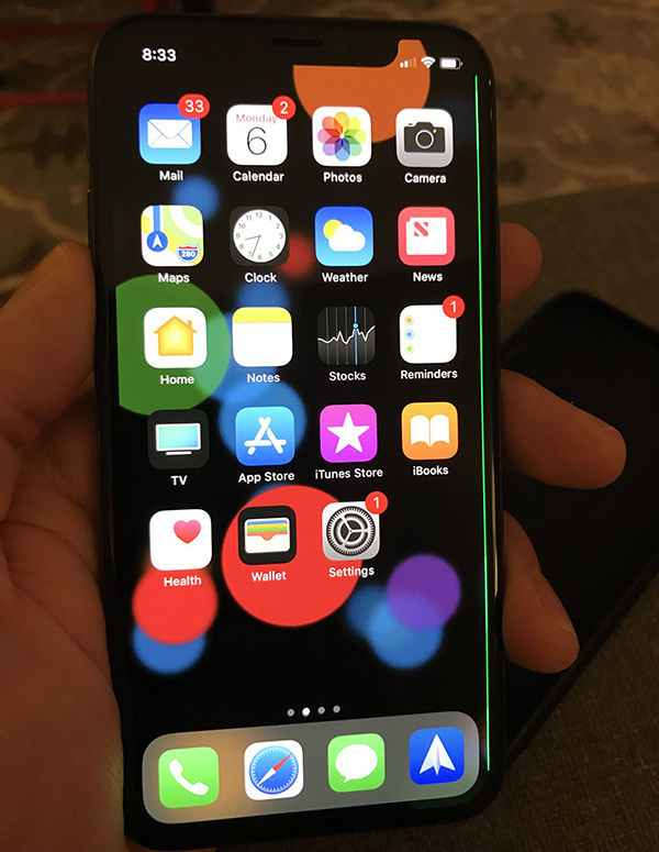 Several Iphone X Owners Encountering Green Line On Display