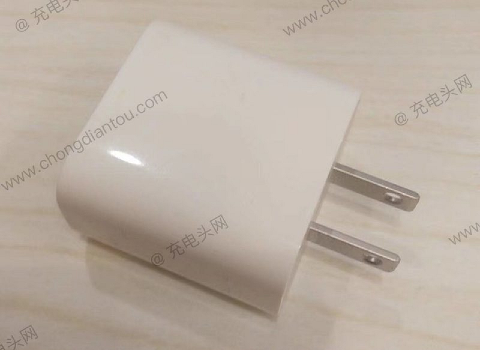 photo of Faster 18W USB-C Charger Expected to Be Bundled With 2018 iPhones Might Not Be Sold Separately Initially image