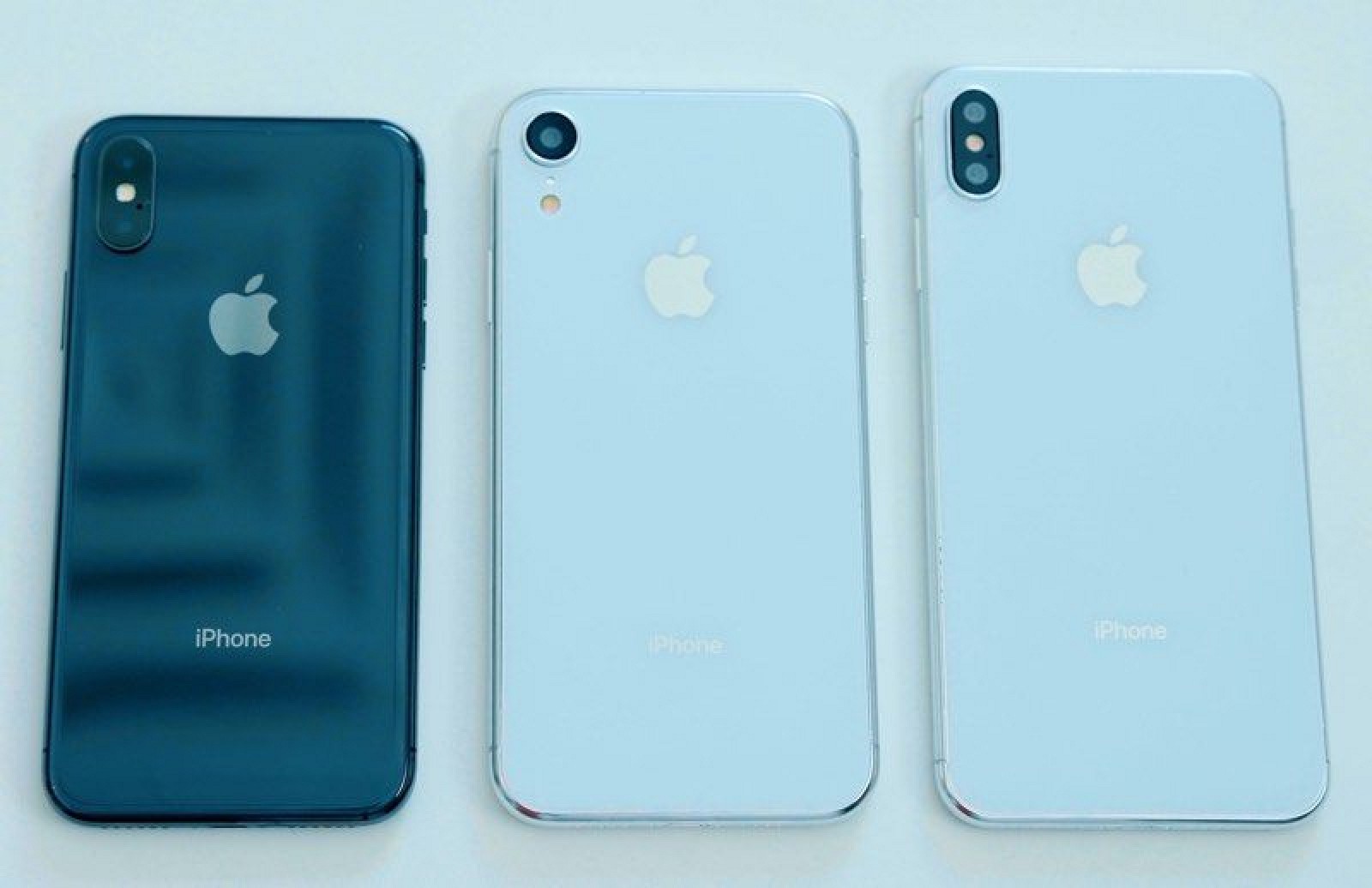 Hands On With 6 1 Inch And 6 5 Inch 2018 Iphone Dummy Models