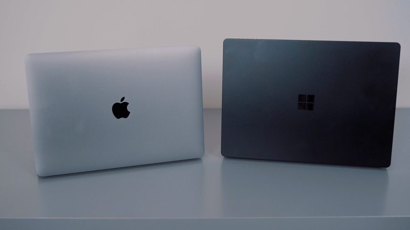 Apple S Macbook Air Vs Microsoft S Surface Laptop 2 Cretech Iot Nyc