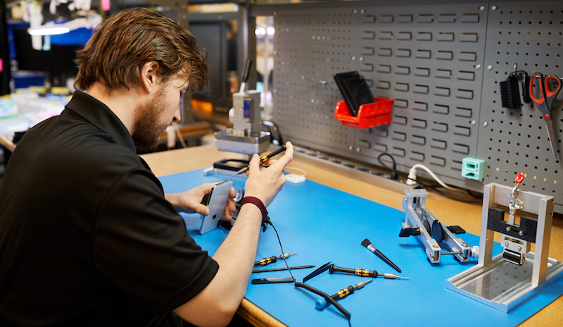 Apple to Allow Independent Repair Shops to Service Out-of-Warranty iPhones With Genuine Parts